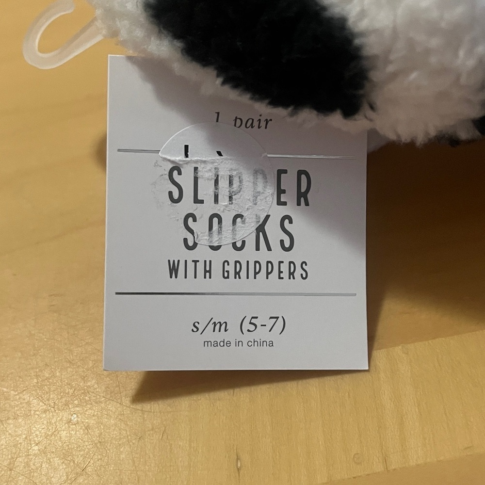 Cozy Heart Pattern Slippers - Picture 2 of 3